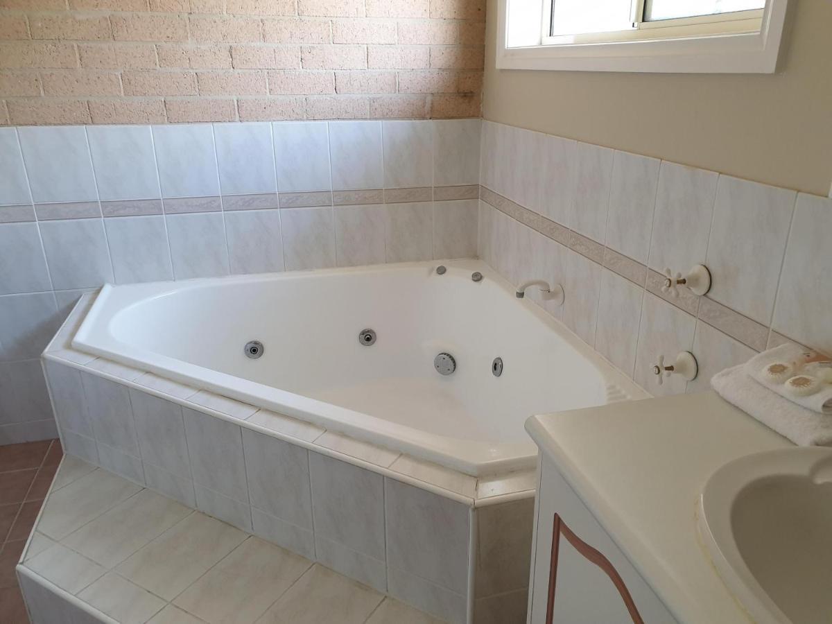 Blayney Central Motel מראה חיצוני תמונה